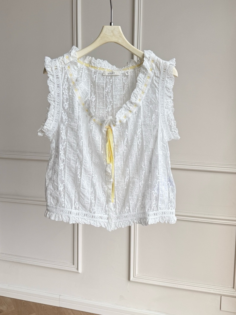 DOEN Vetiver Top in Salt - Picture 5 of 8